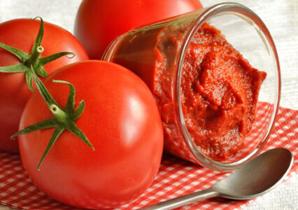 Easy Tomato Purée and Sauce Image